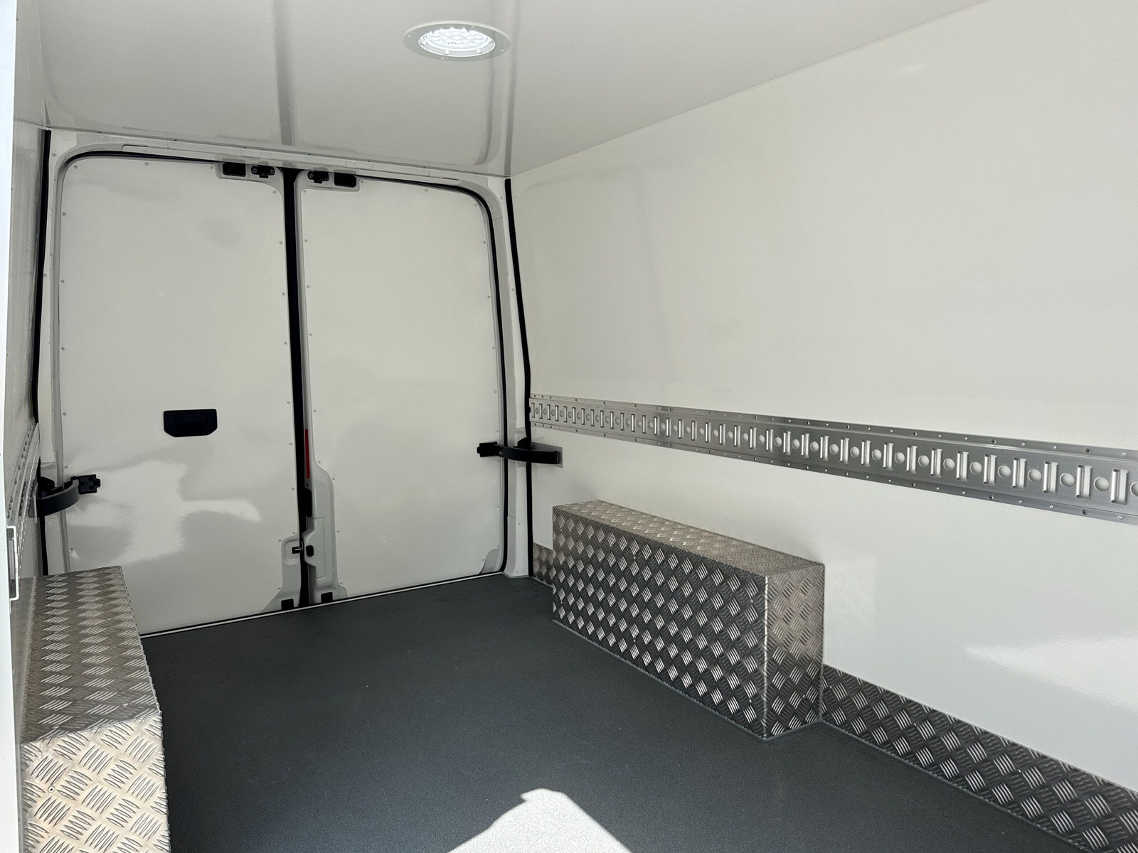 Volkswagen Crafter 20 TDI Automat Crafter 2,0 TDI Automat Kylbil 2026 - miniatyr 13