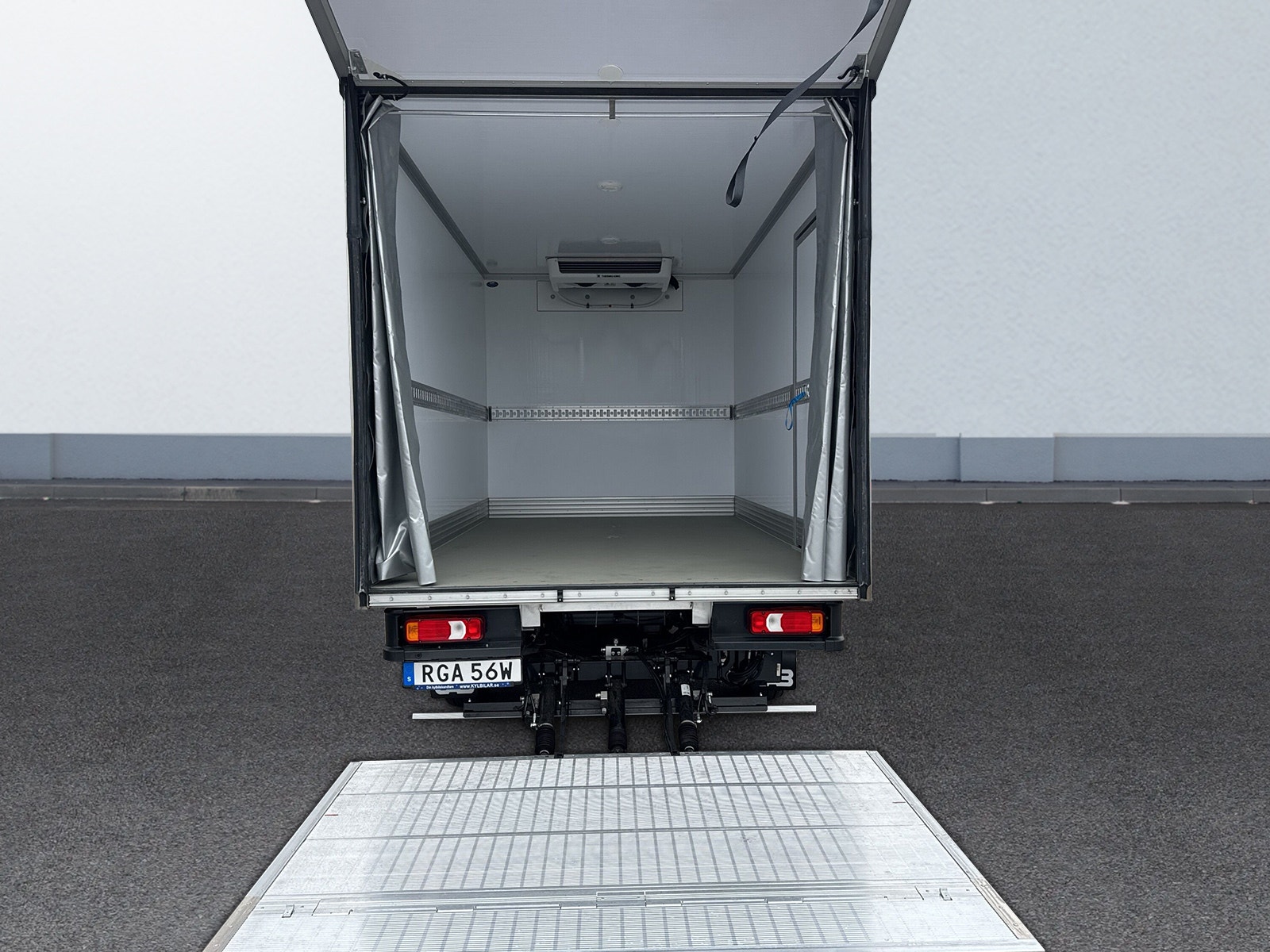 Iveco Daily 42S14E EC4S El-Kylbil 2026 - miniatyr 11