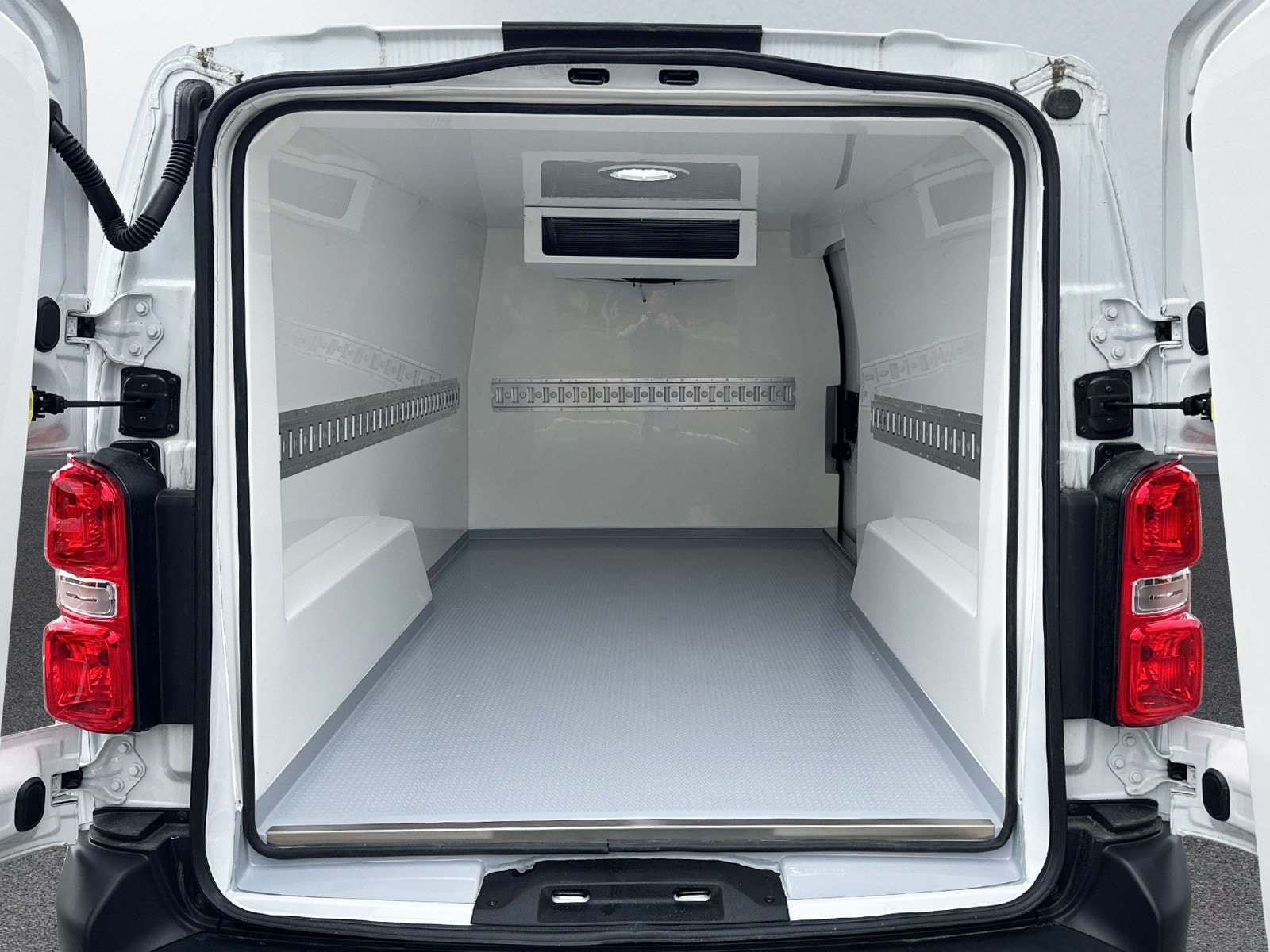 Opel Vivaro-e VIVARO-e Kylbil 2026 - miniatyr 11