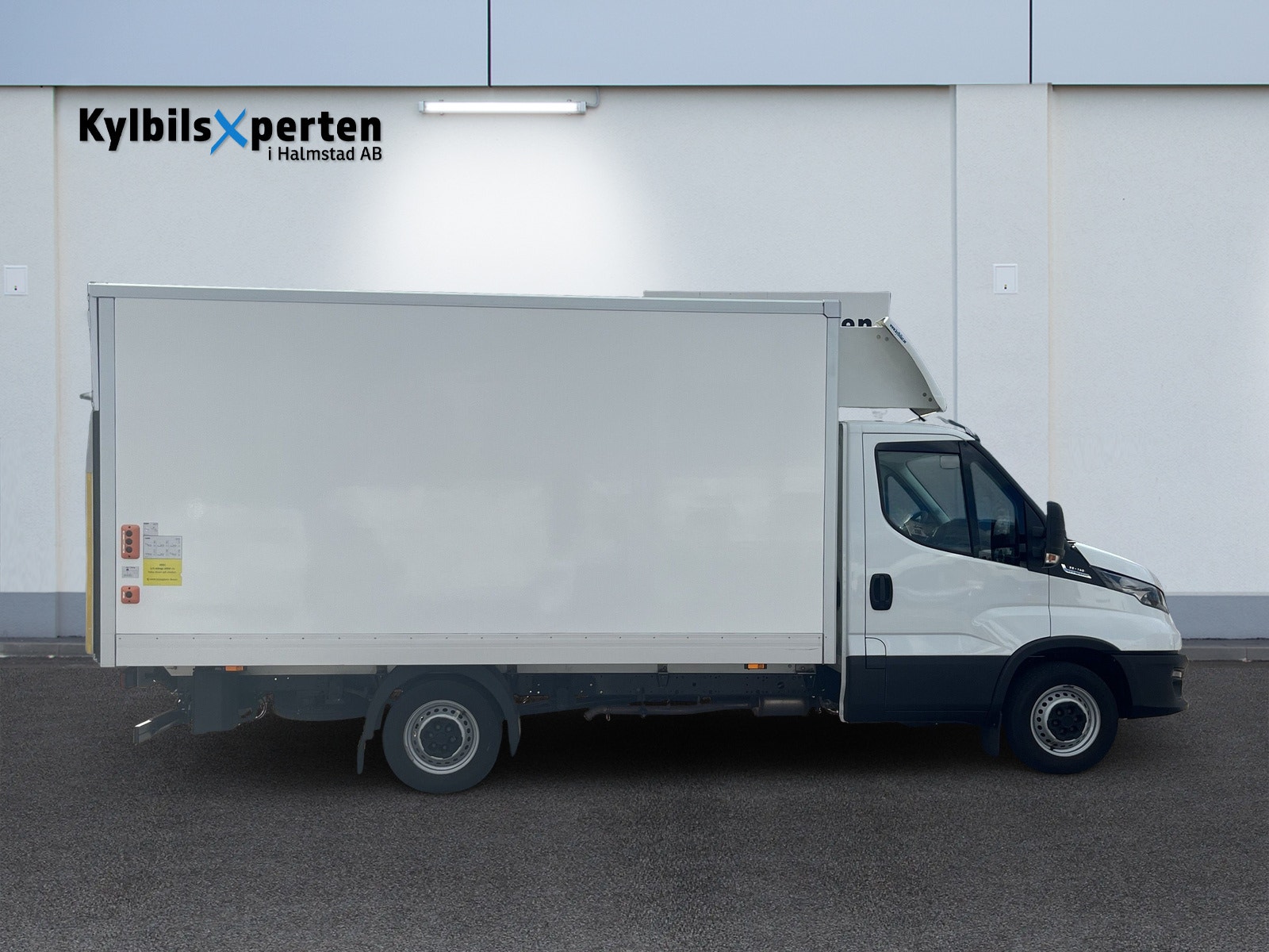 Iveco Daily 35-140 2.3 JTD Hi-Matic Euro 6 Kylbil med bakgavellhiss 2024 - miniatyr 4