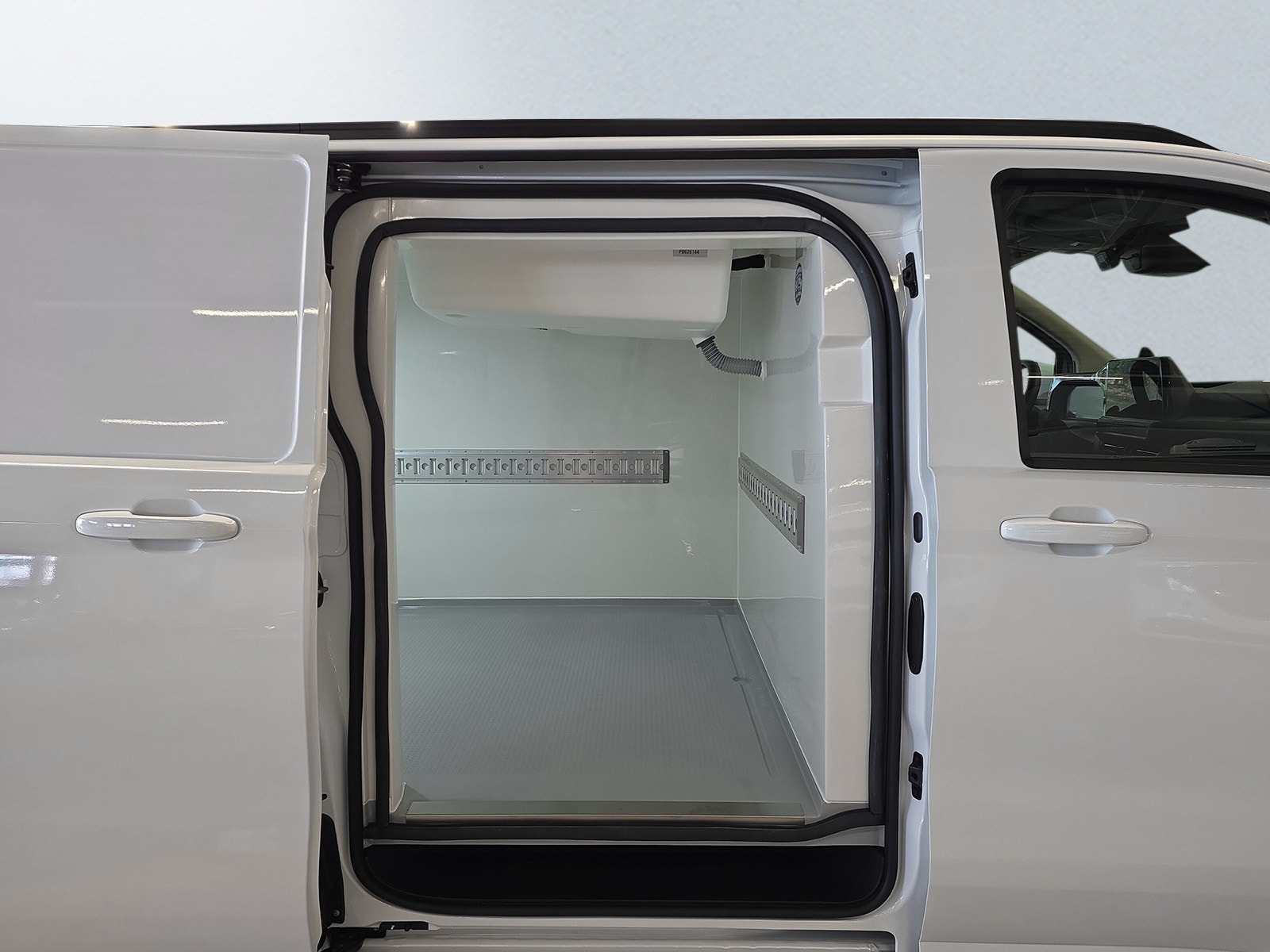 Volkswagen Transporter T30 2.0 TDI 150hkEuro 6 Kylbil 2026 - miniatyr 12