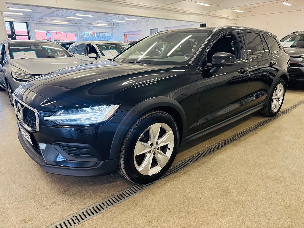 Volvo V60 Cross Country 2022 - miniatyr 14