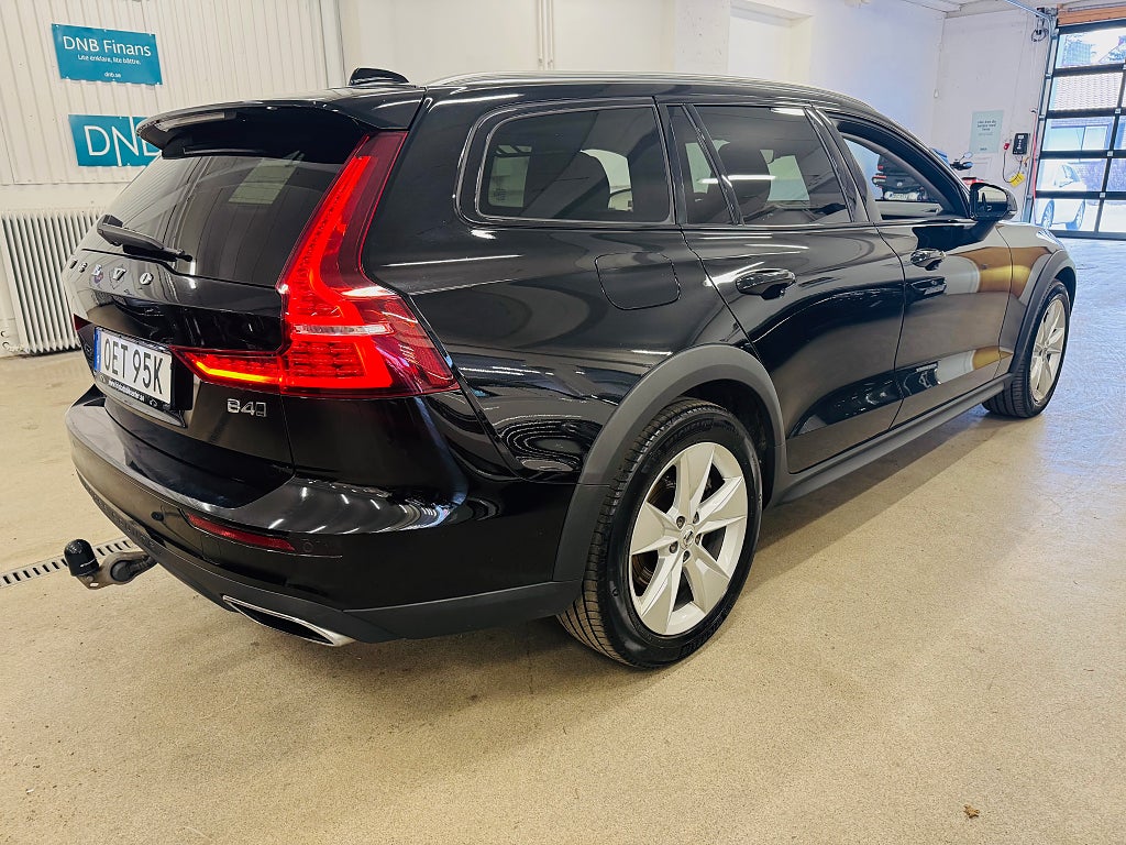 Volvo V60 Cross Country 2022 - miniatyr 15
