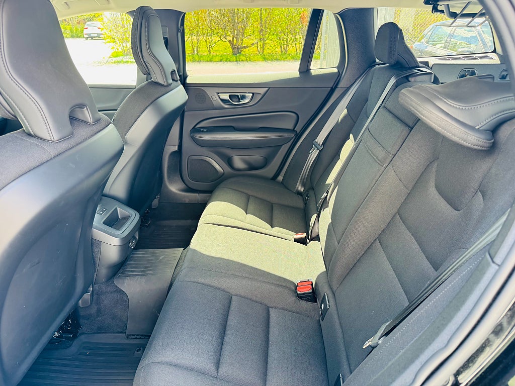 Volvo V60 Cross Country 2022 - miniatyr 7