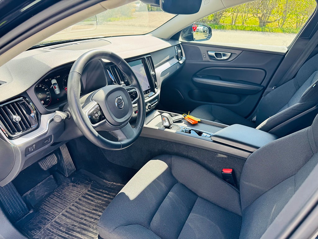 Volvo V60 Cross Country 2022 - miniatyr 8