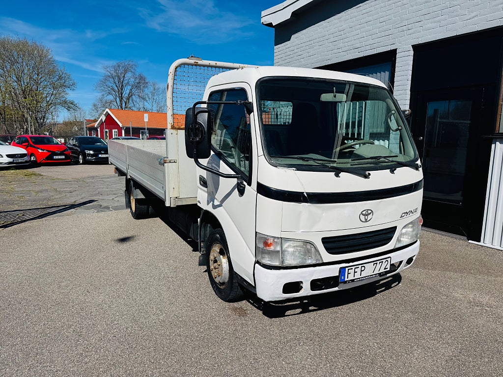 Toyota Dyna Chassi 3.0 D-4D 109HK / LÅNGA FLAKET / MOMS