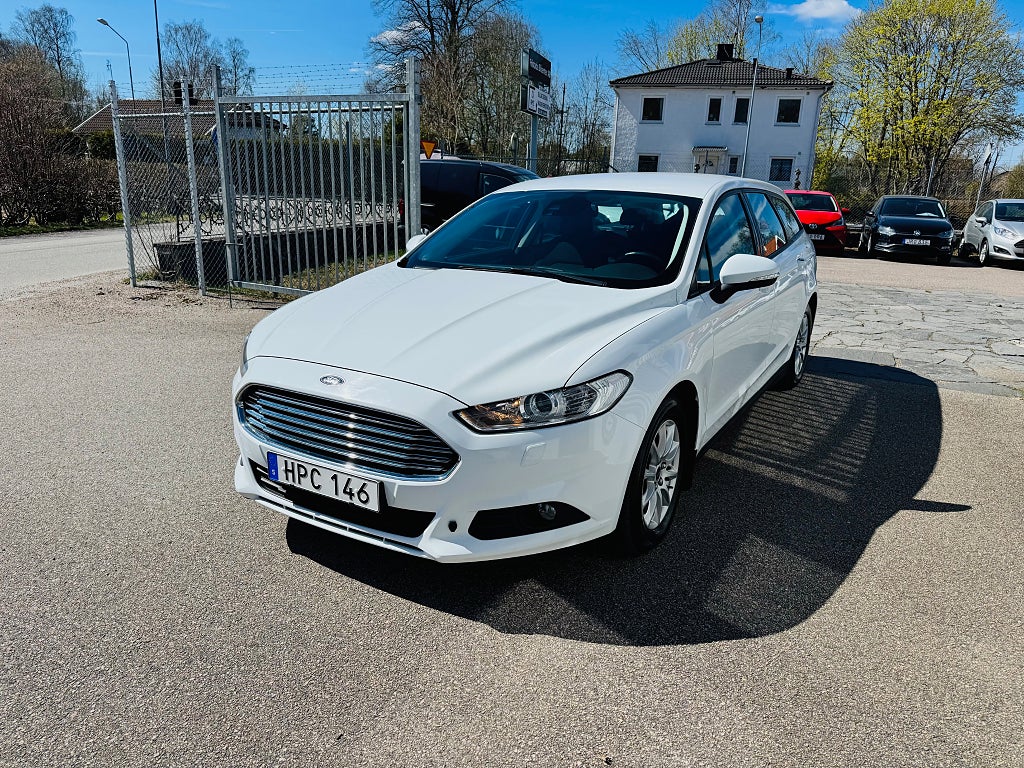 Ford Mondeo 2018 - miniatyr 2