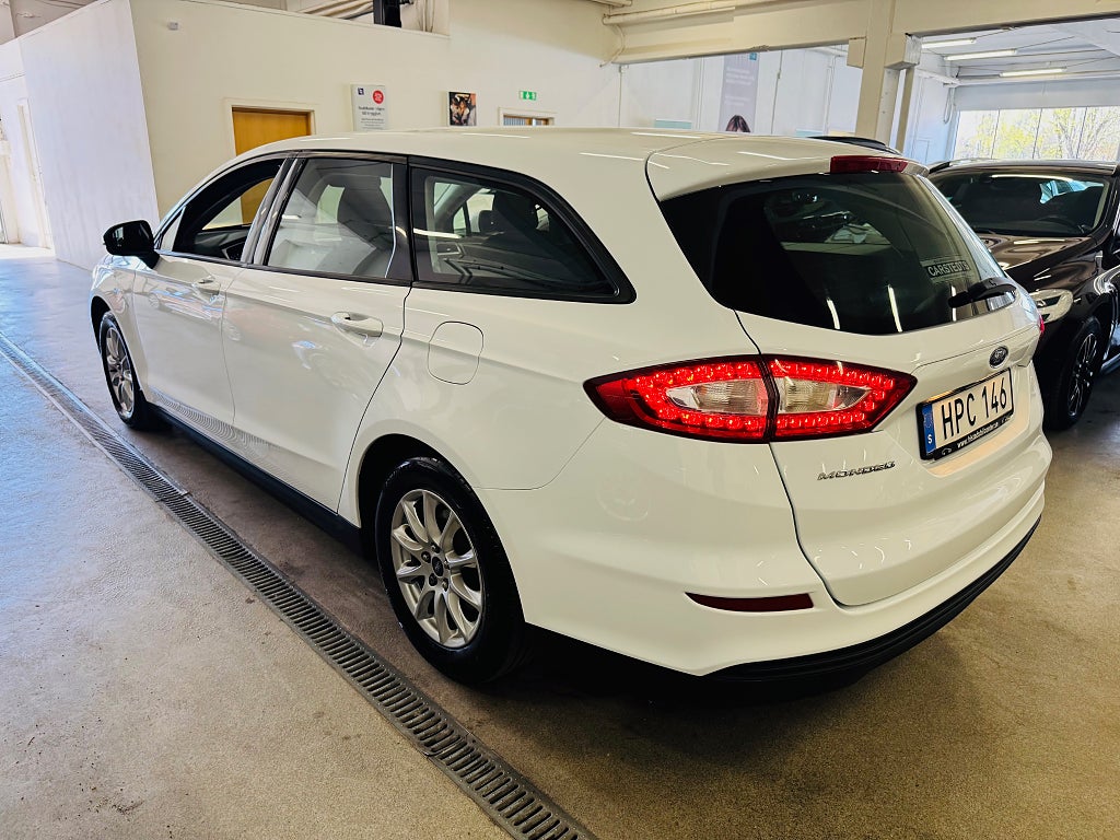 Ford Mondeo 2018 - miniatyr 14