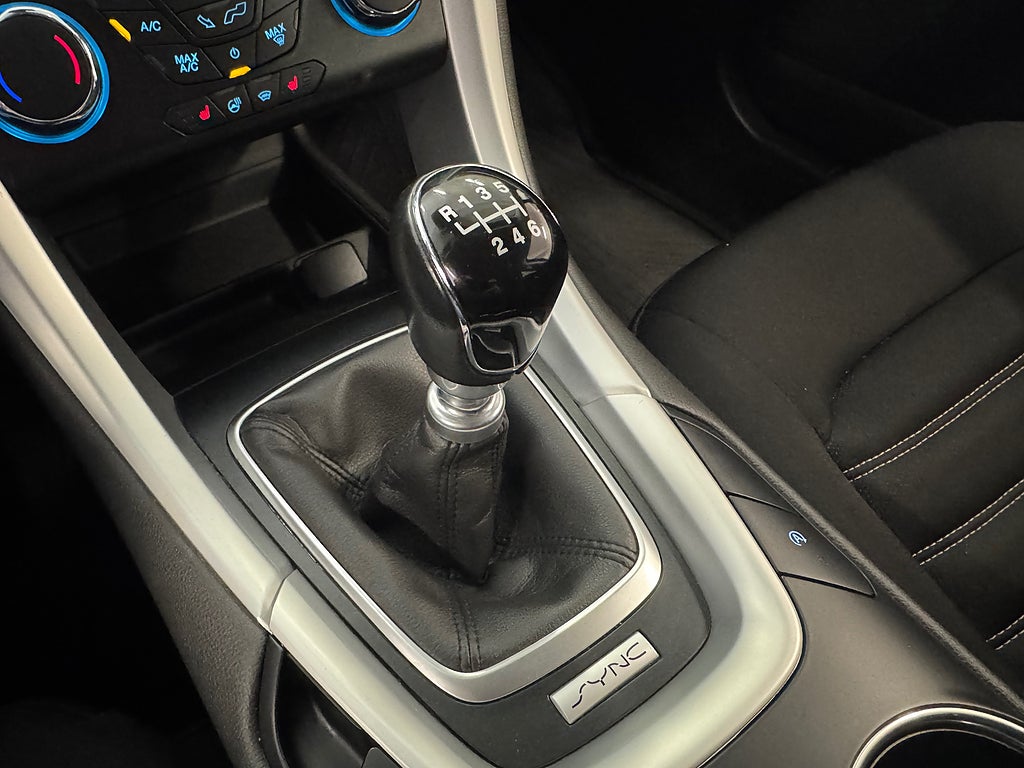 Ford Mondeo 2018 - miniatyr 19