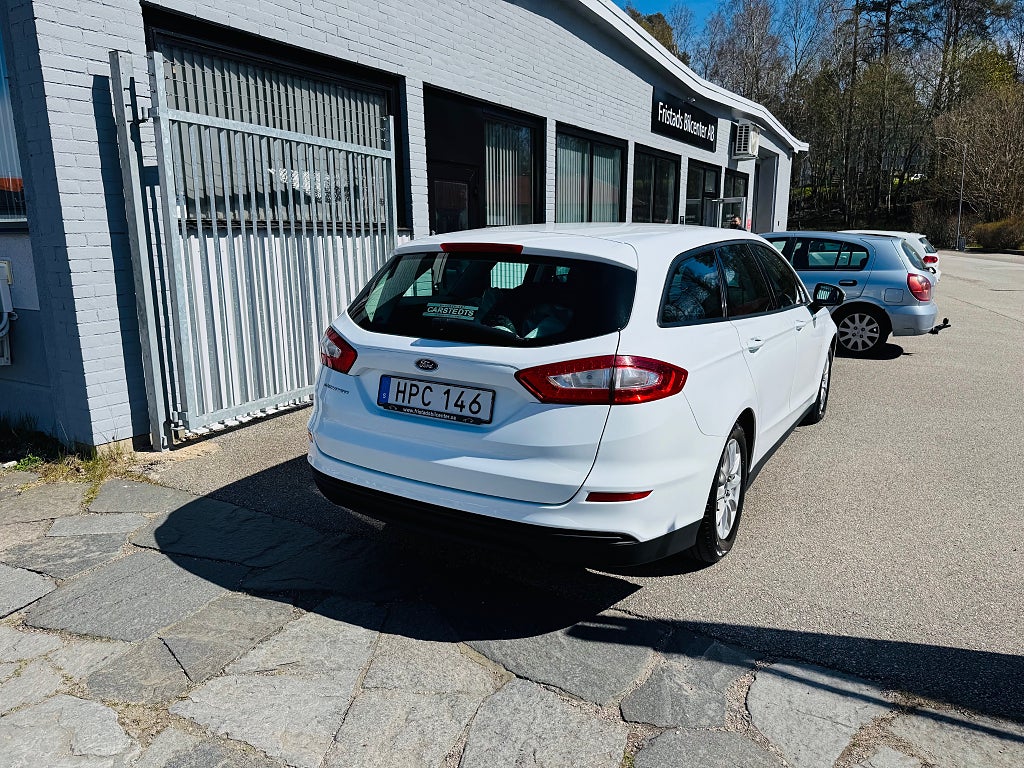 Ford Mondeo 2018 - miniatyr 3