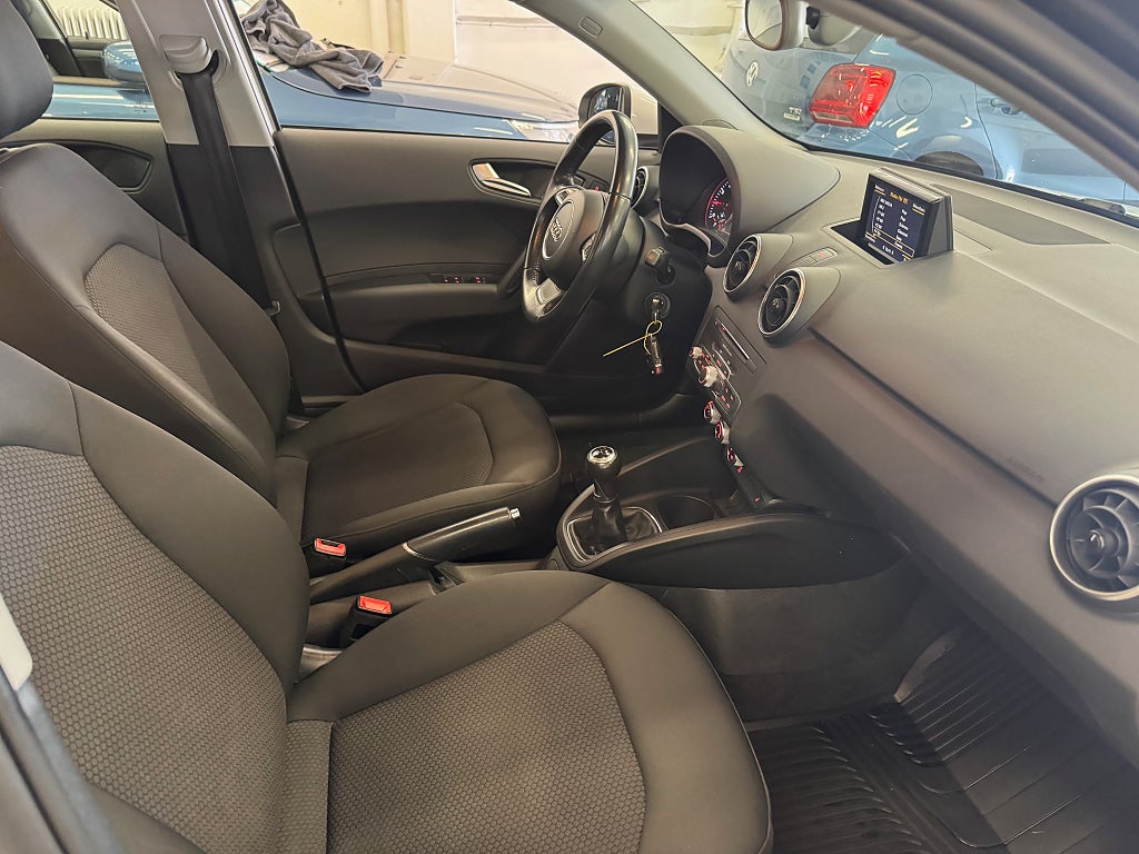 Audi A1 2016 - miniatyr 17