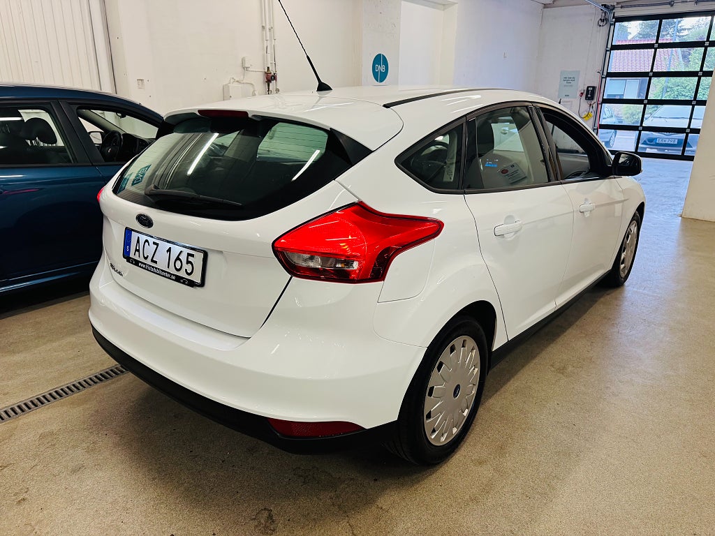 Ford Focus 2017 - miniatyr 14
