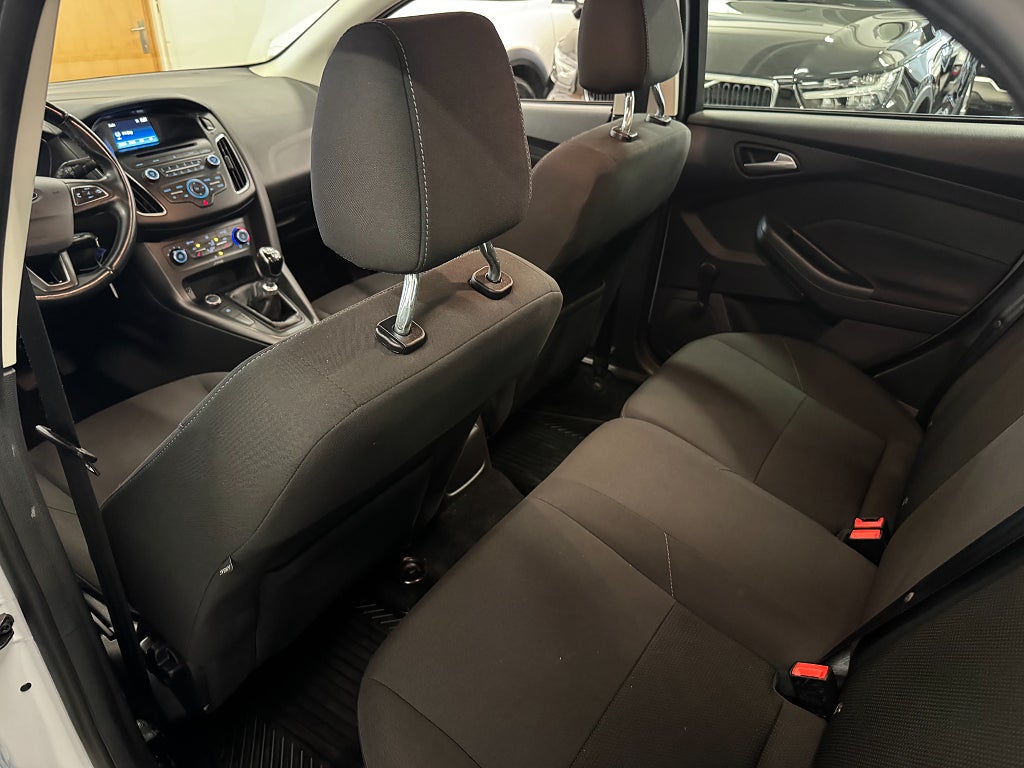 Ford Focus 2017 - miniatyr 18