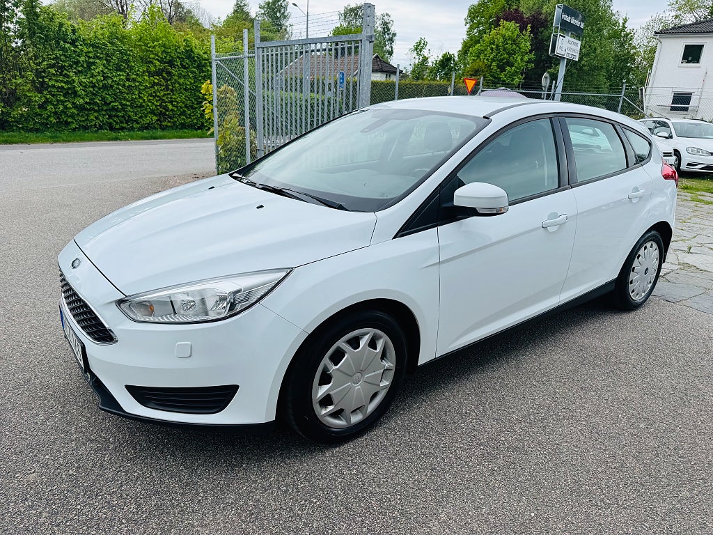 Ford Focus 2017 - miniatyr 9