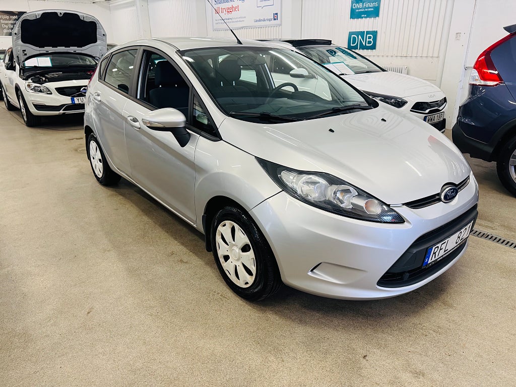 Ford Fiesta 2012 - miniatyr 11