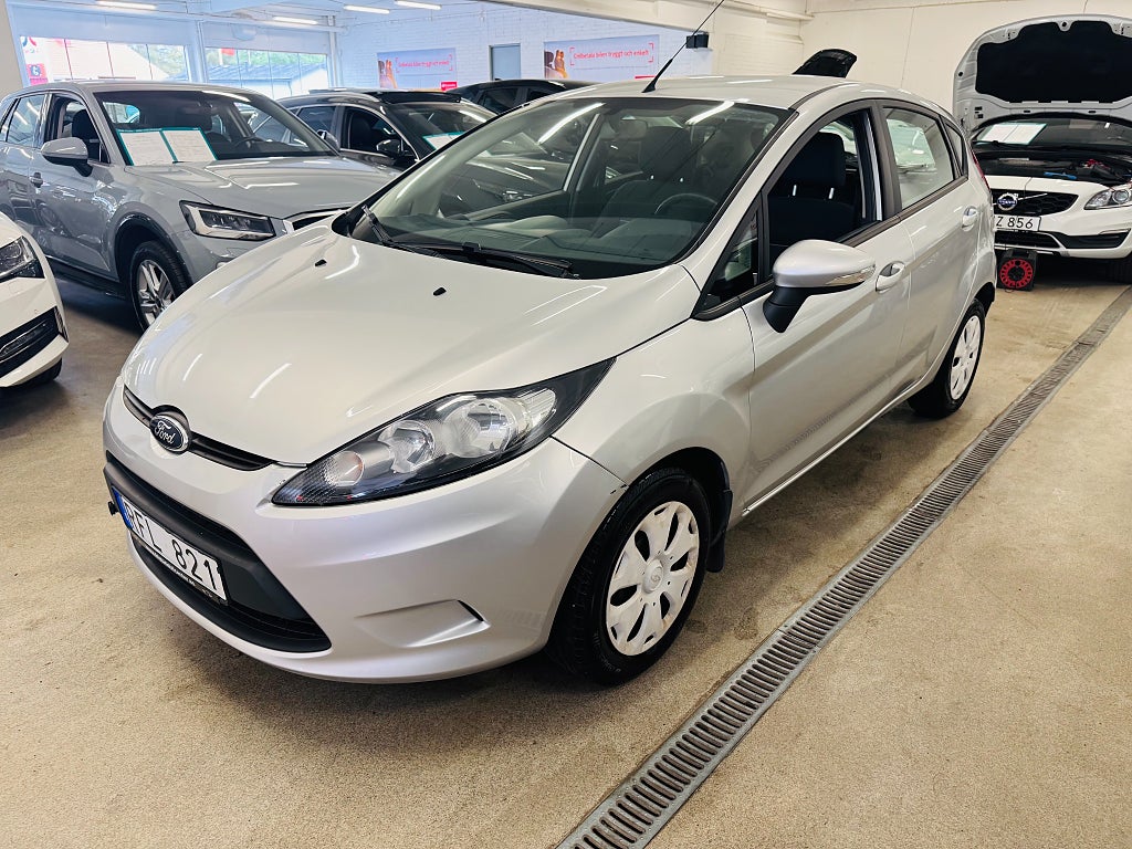 Ford Fiesta 2012 - miniatyr 12