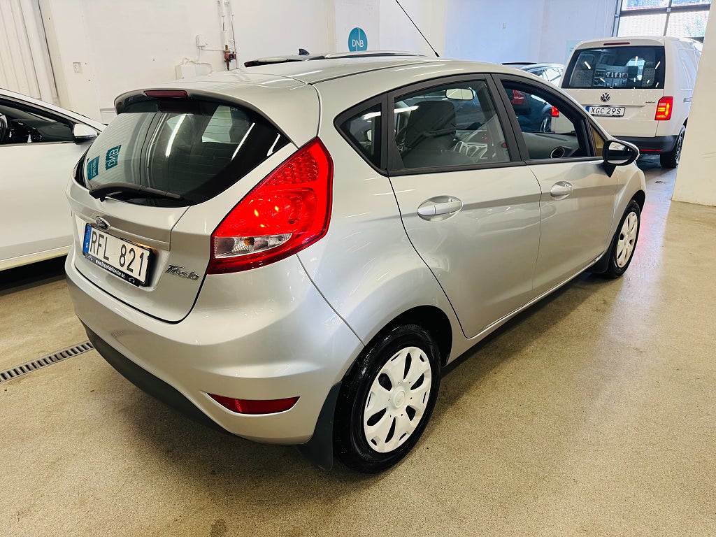 Ford Fiesta 2012 - miniatyr 13
