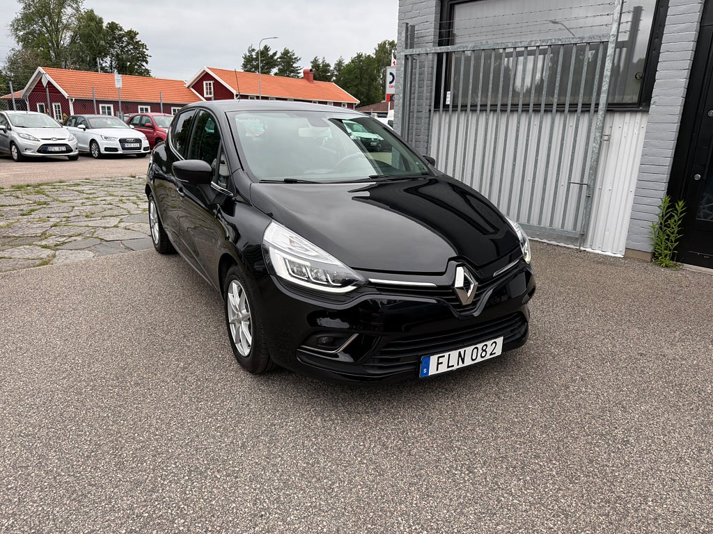 Renault Clio 2018 - bild 1 av 22