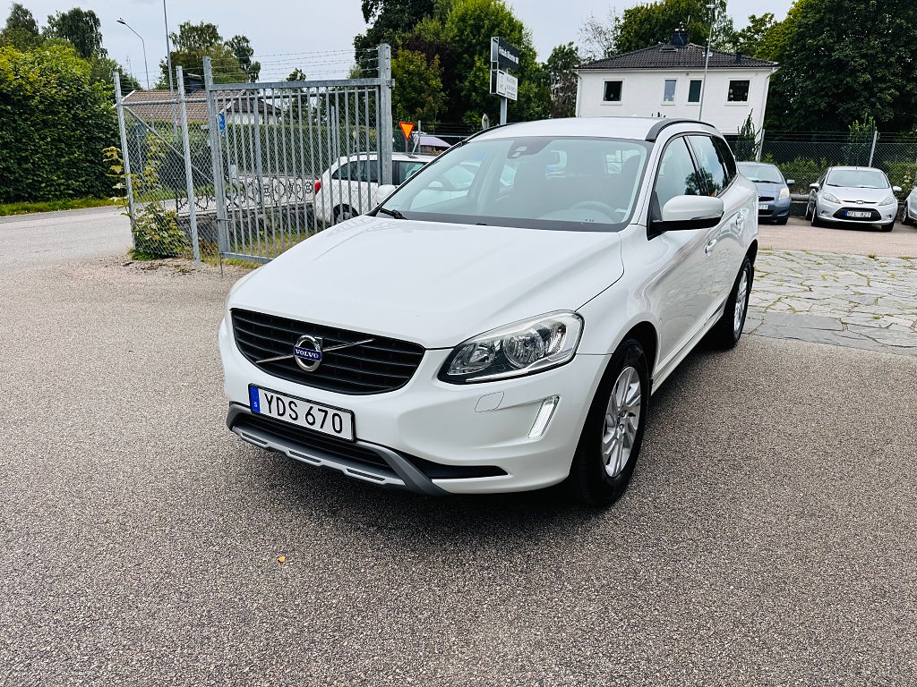 Volvo XC60 2017 - miniatyr 2