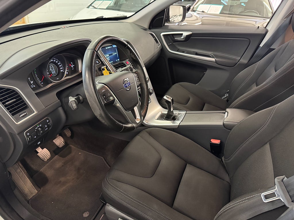 Volvo XC60 2017 - miniatyr 20