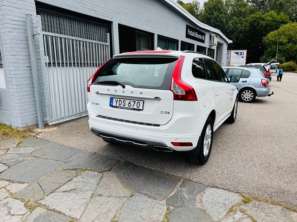 Volvo XC60 2017 - miniatyr 3