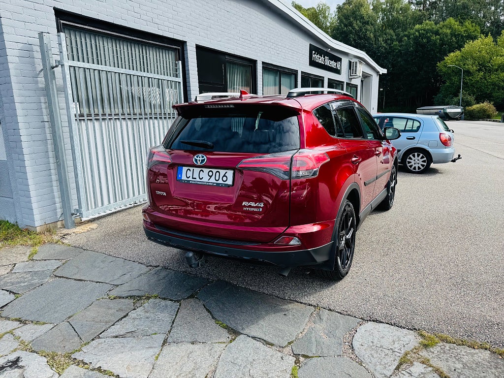 Toyota RAV4 2018 - miniatyr 3