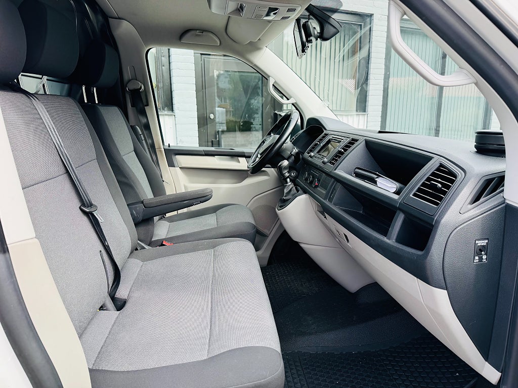 Volkswagen Transporter 2018 - miniatyr 7