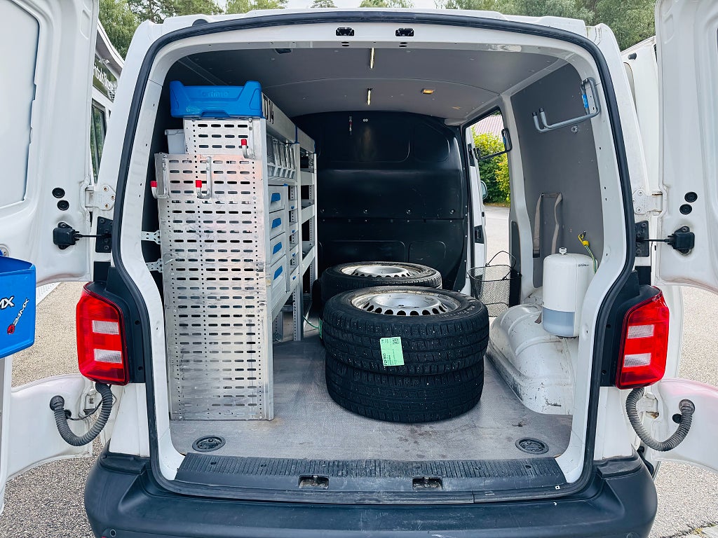 Volkswagen Transporter 2018 - miniatyr 9