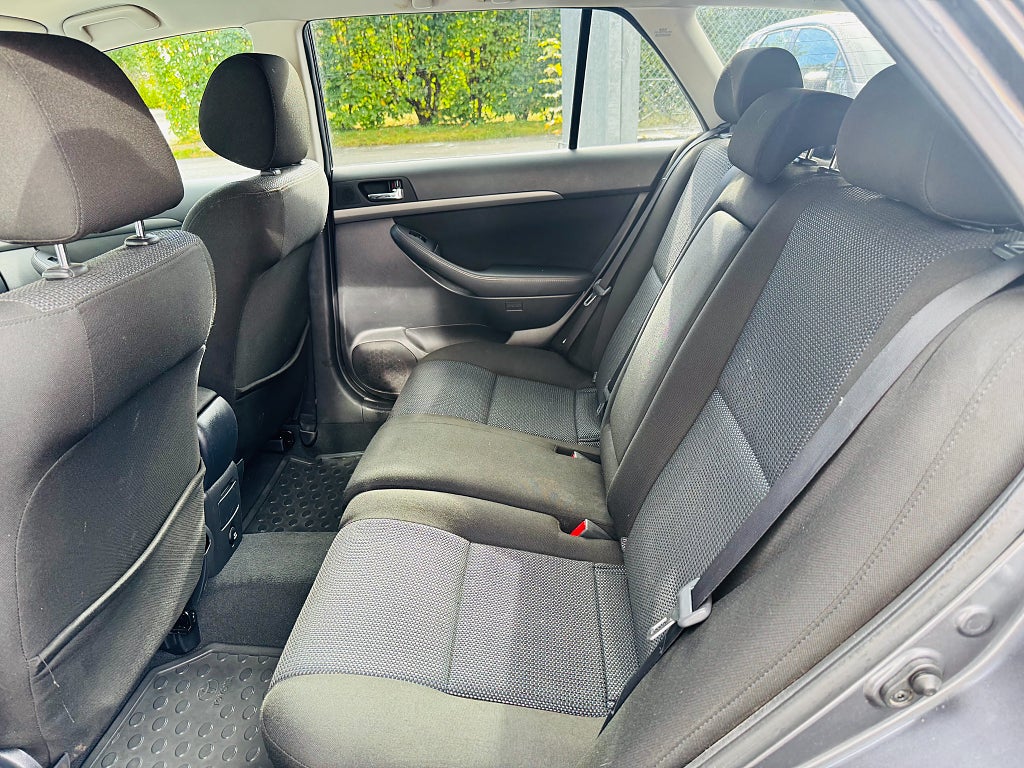 Toyota Avensis 2008 - miniatyr 7