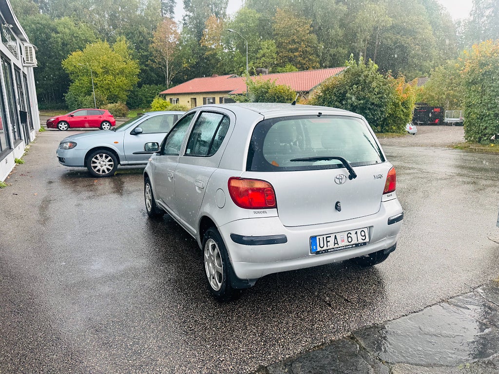Toyota Yaris 2003 - miniatyr 4