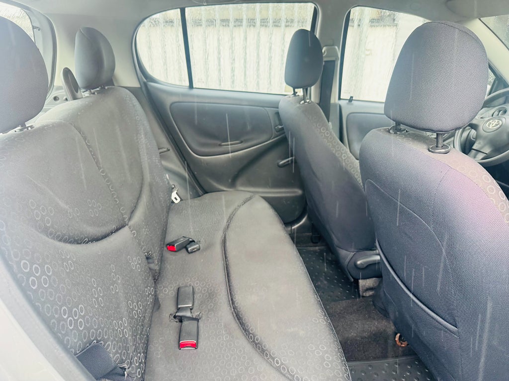 Toyota Yaris 2003 - miniatyr 6
