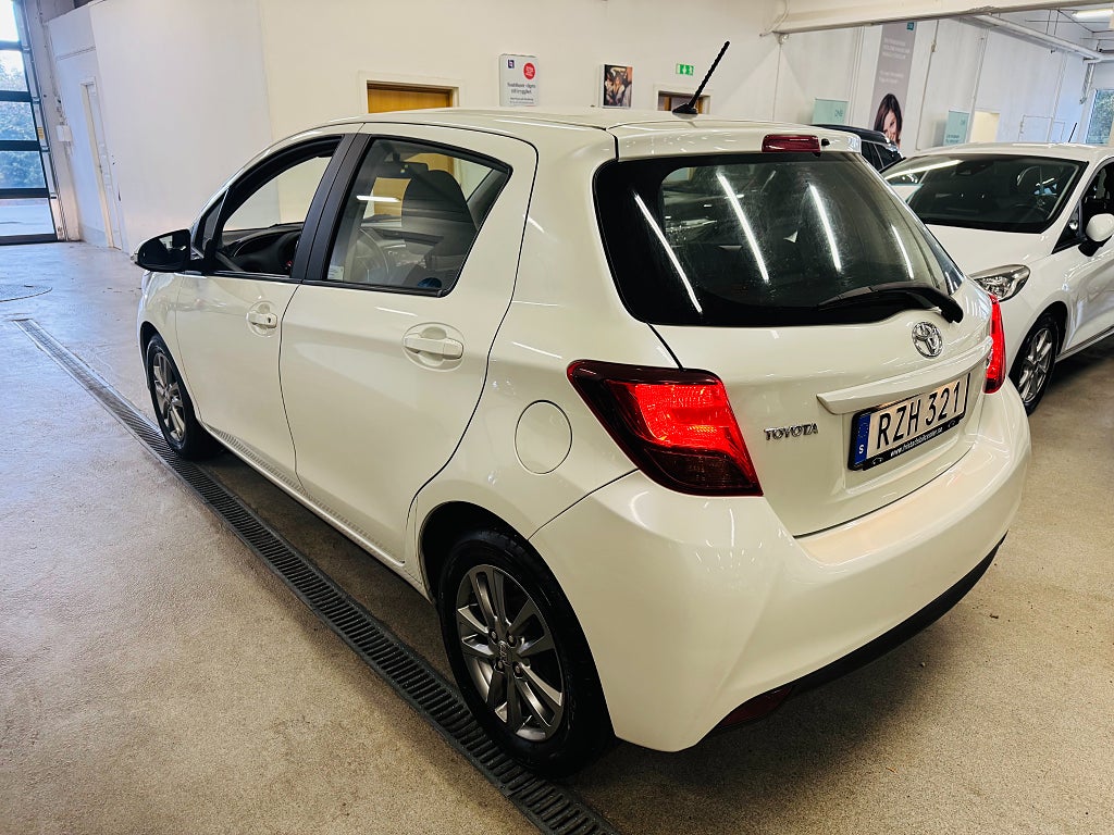 Toyota Yaris 2015 - miniatyr 16