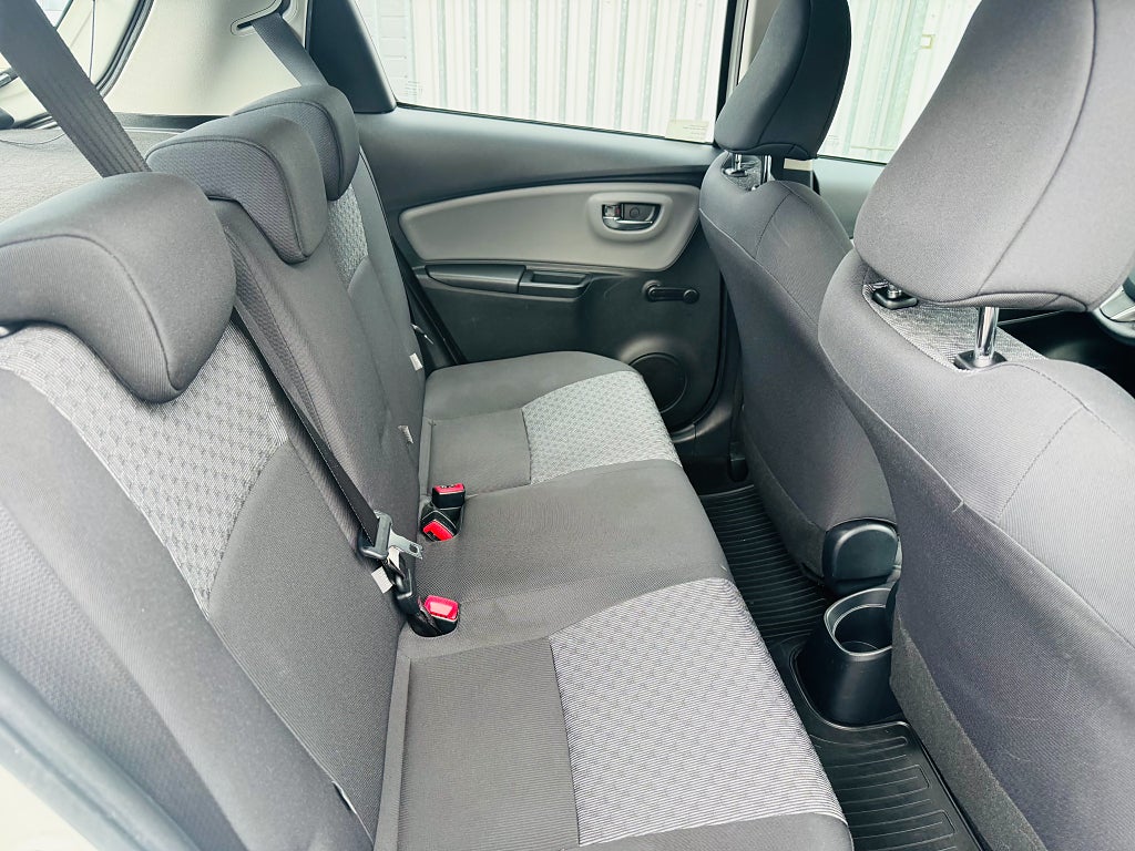 Toyota Yaris 2015 - miniatyr 6