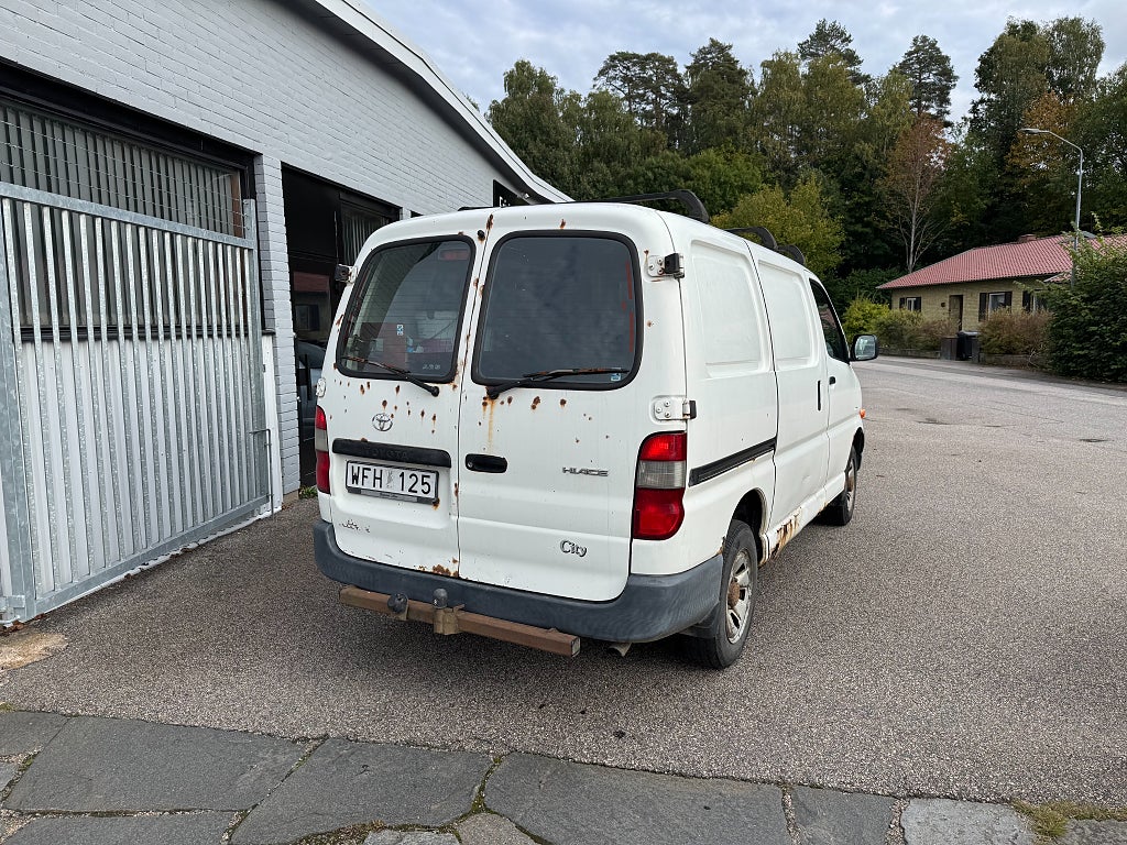 Toyota hiace 2005 - miniatyr 3