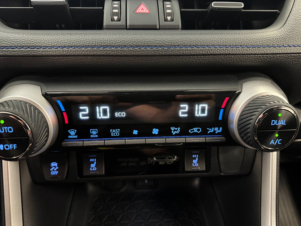 Toyota RAV4 2021 - miniatyr 23