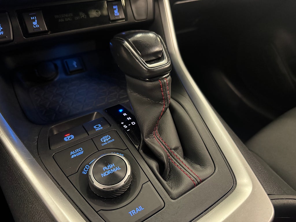 Toyota RAV4 2021 - miniatyr 22