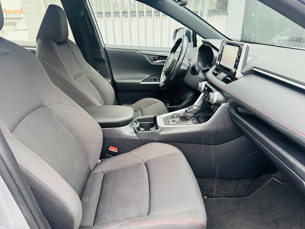 Toyota RAV4 2021 - miniatyr 5