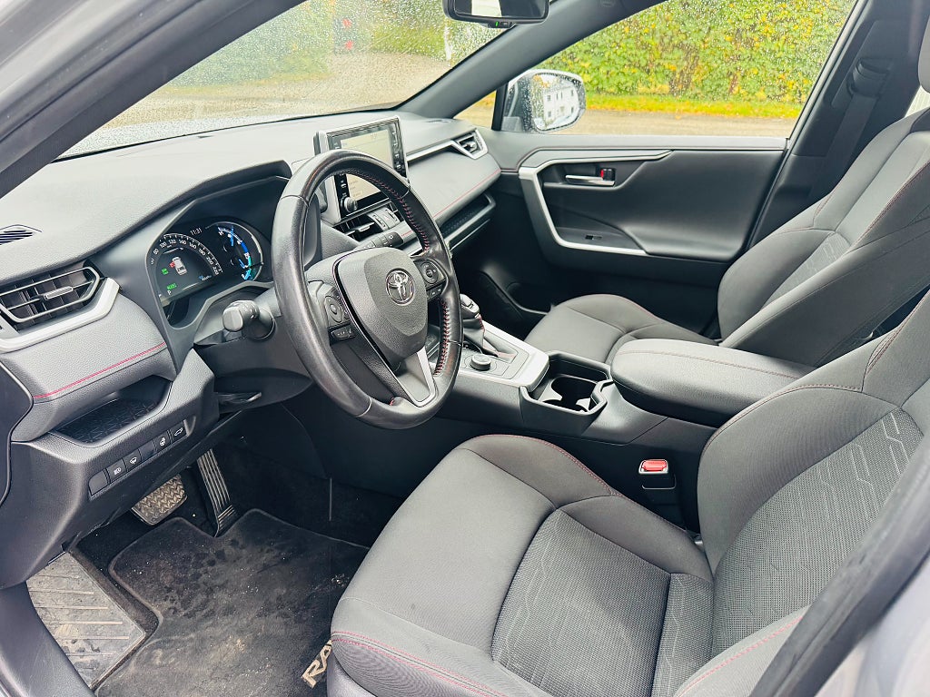 Toyota RAV4 2021 - miniatyr 8
