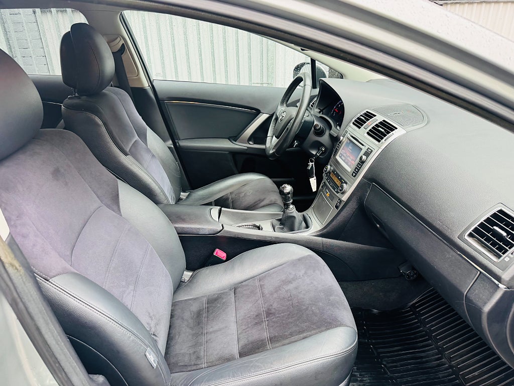Toyota Avensis 2014 - miniatyr 5
