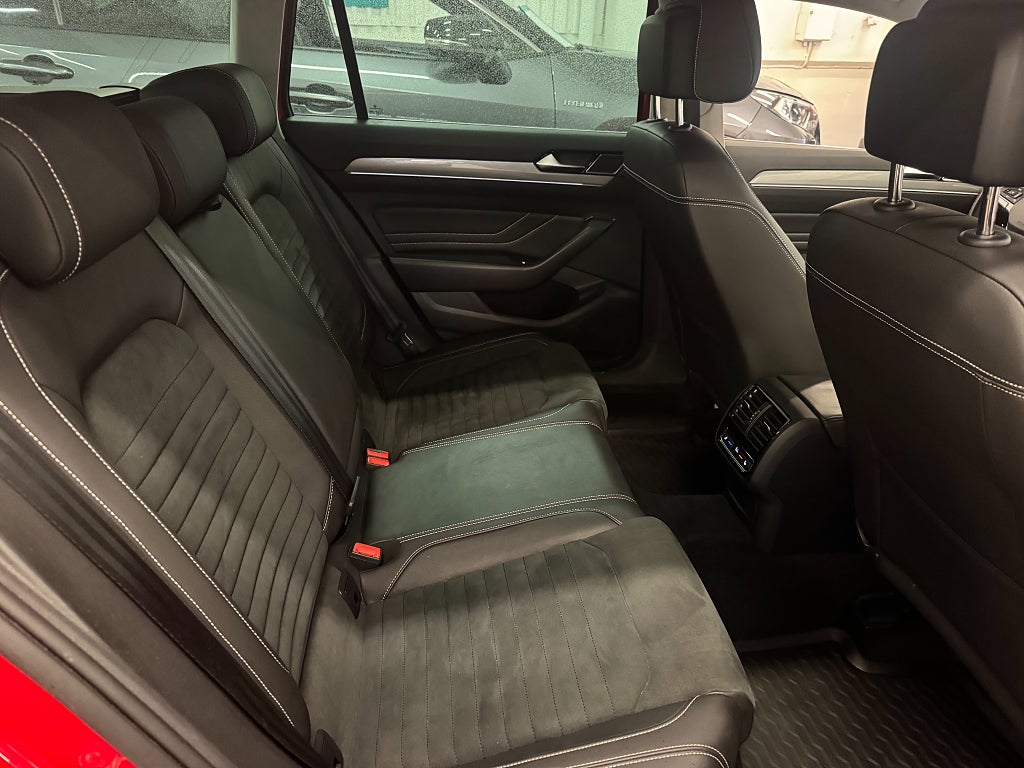 Volkswagen Passat 2021 - miniatyr 18
