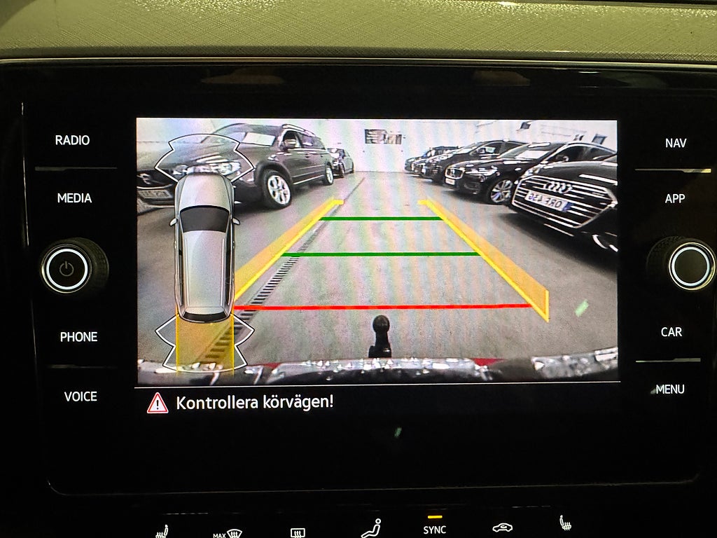 Volkswagen Passat 2021 - miniatyr 25
