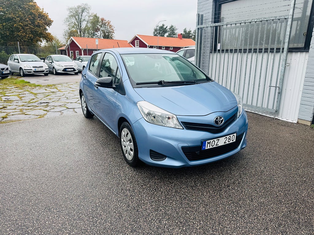 Toyota Yaris 1.0 VVT-i 69HK 5-D / DRAG / VÄRMARE