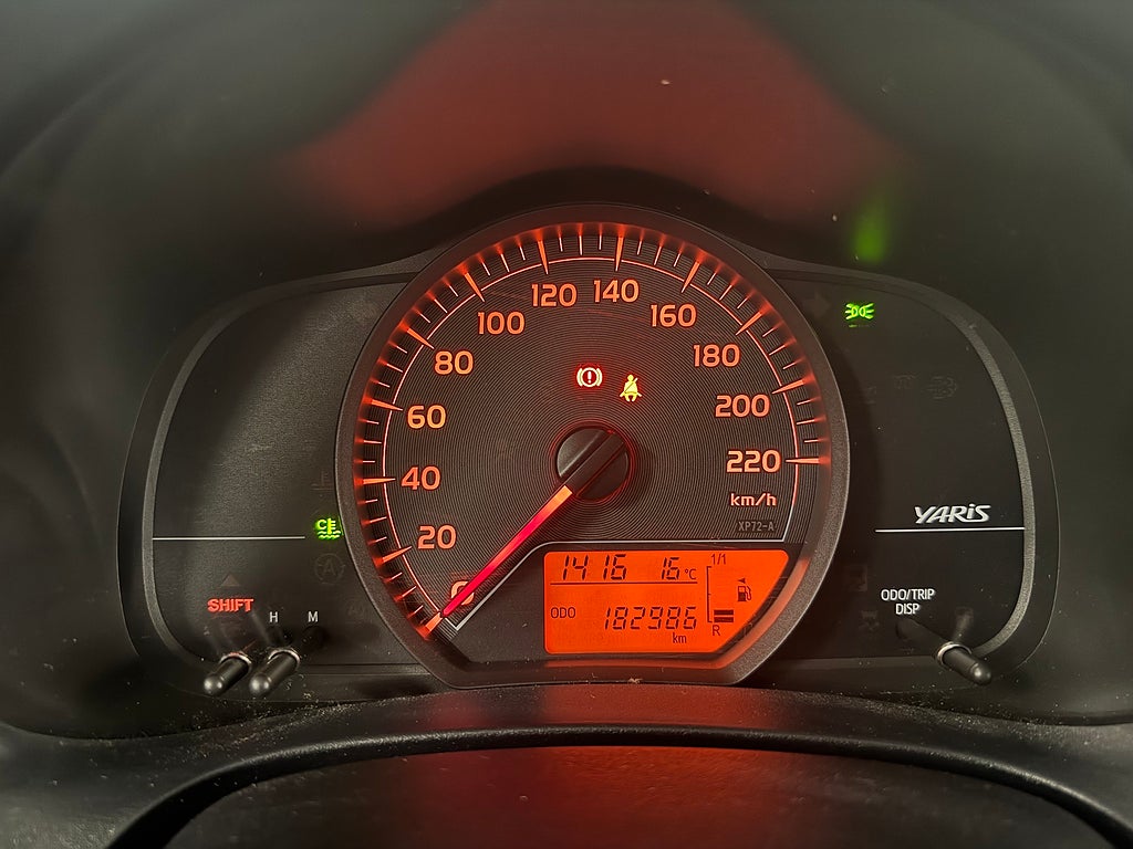 Toyota Yaris 2013 - miniatyr 22