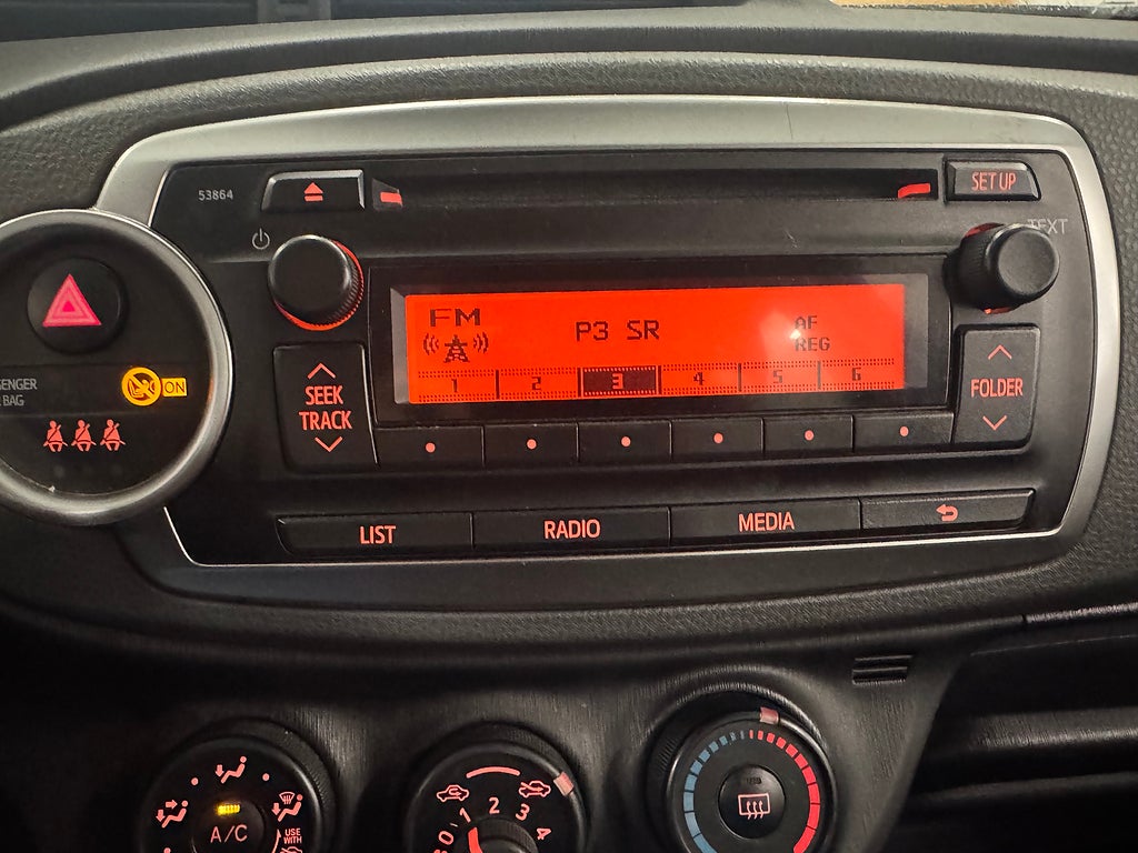 Toyota Yaris 2013 - miniatyr 23