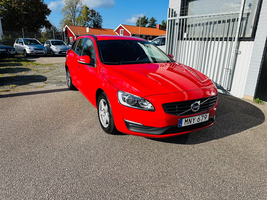 Volvo V60 T3 152HK BUSINESS / VÄRMARE / 13200Mil