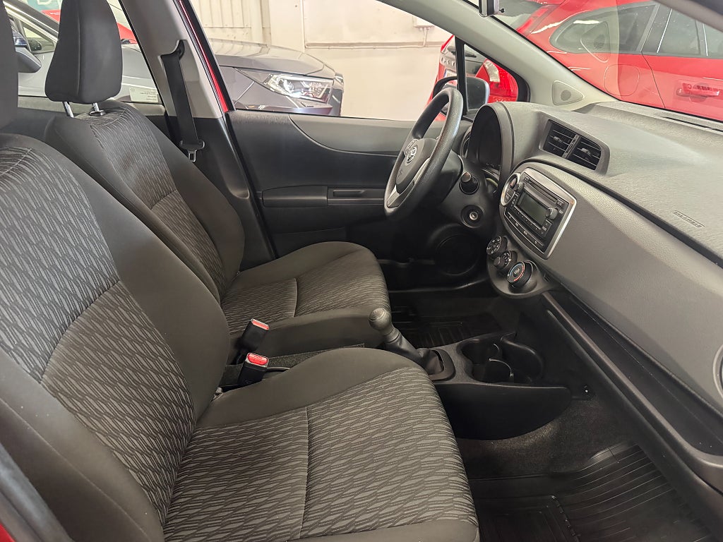 Toyota Yaris 2012 - miniatyr 17
