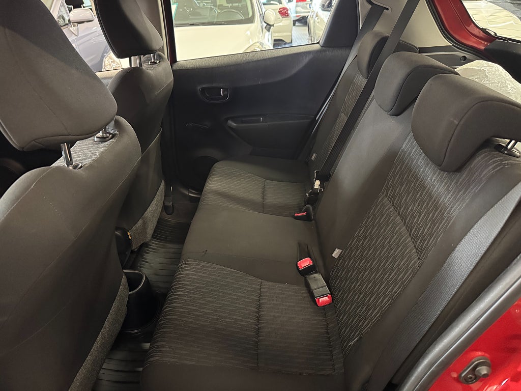 Toyota Yaris 2012 - miniatyr 19