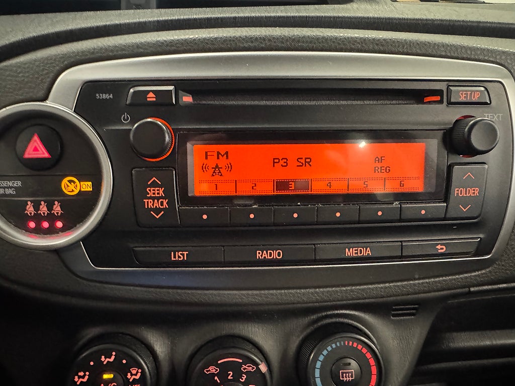 Toyota Yaris 2012 - miniatyr 23