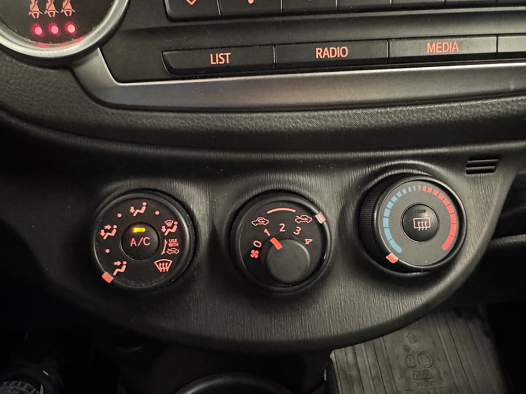 Toyota Yaris 2012 - miniatyr 24