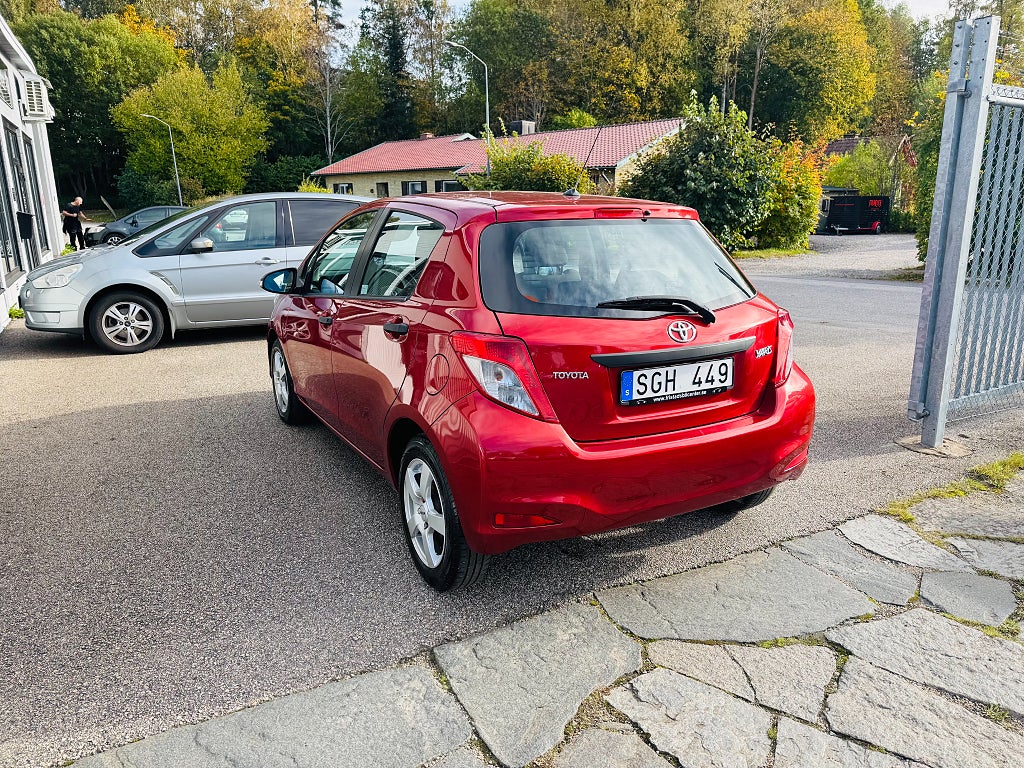 Toyota Yaris 2012 - miniatyr 4